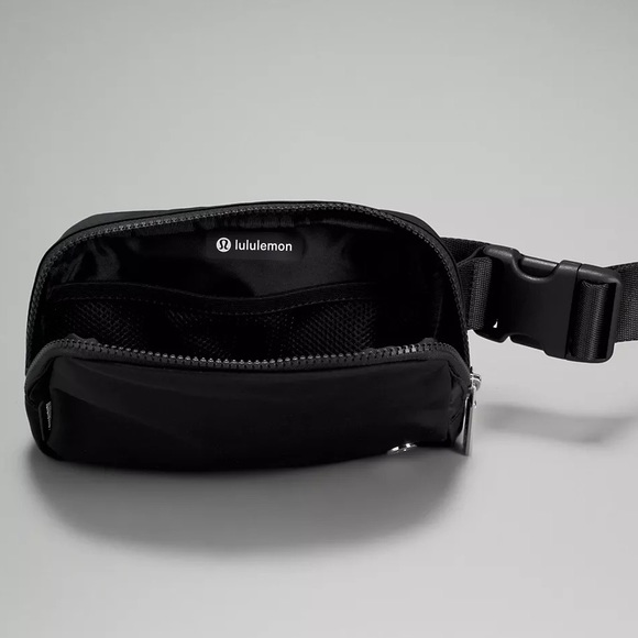 🌿NWT Lululemon Everywhere Belt Bag - Picture 6 of 7